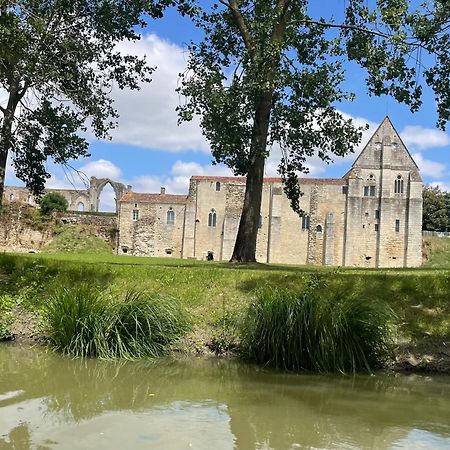 Maison De Vacances Familiale Au Coeur Du Marais Poitevin Villa Maillezais Luaran gambar